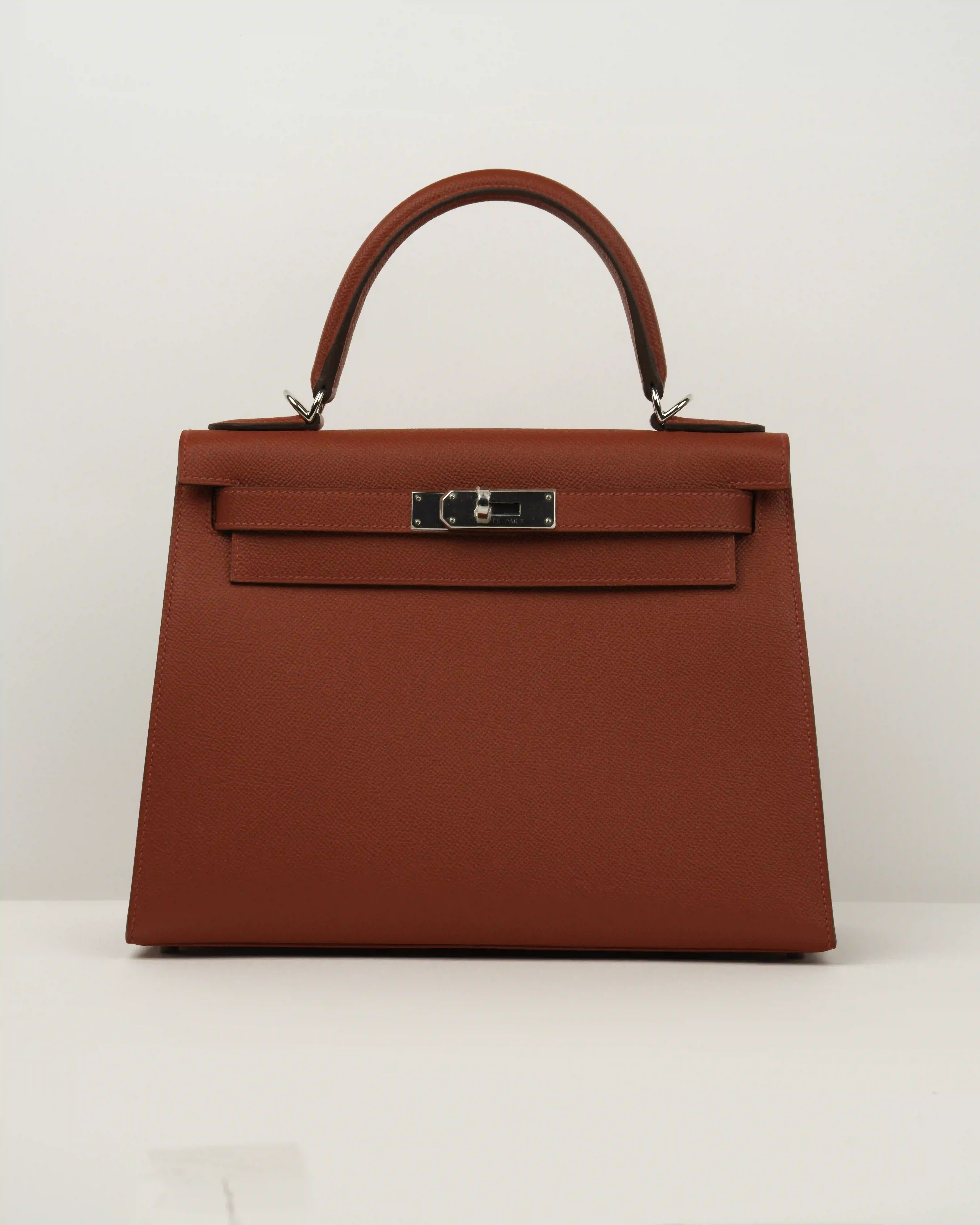 HERMES CYMKA KELLY 28 SELLIER Q5 ROUGE CASAQUE - Image 1