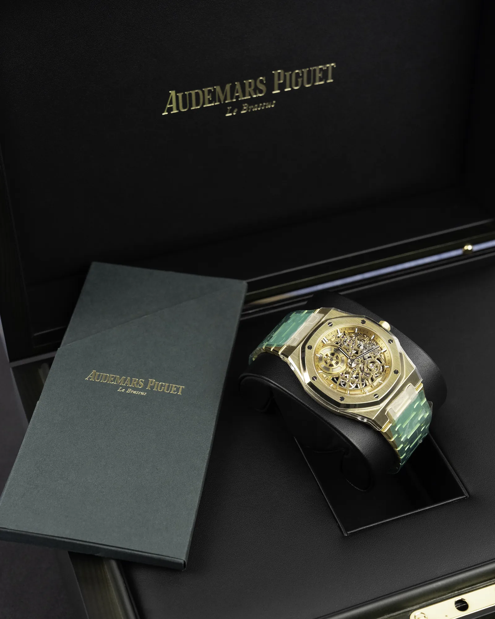 AUDEMARS PIGUET Audemars Piguet 16204BA.OO.1240BA.01 - Image 1