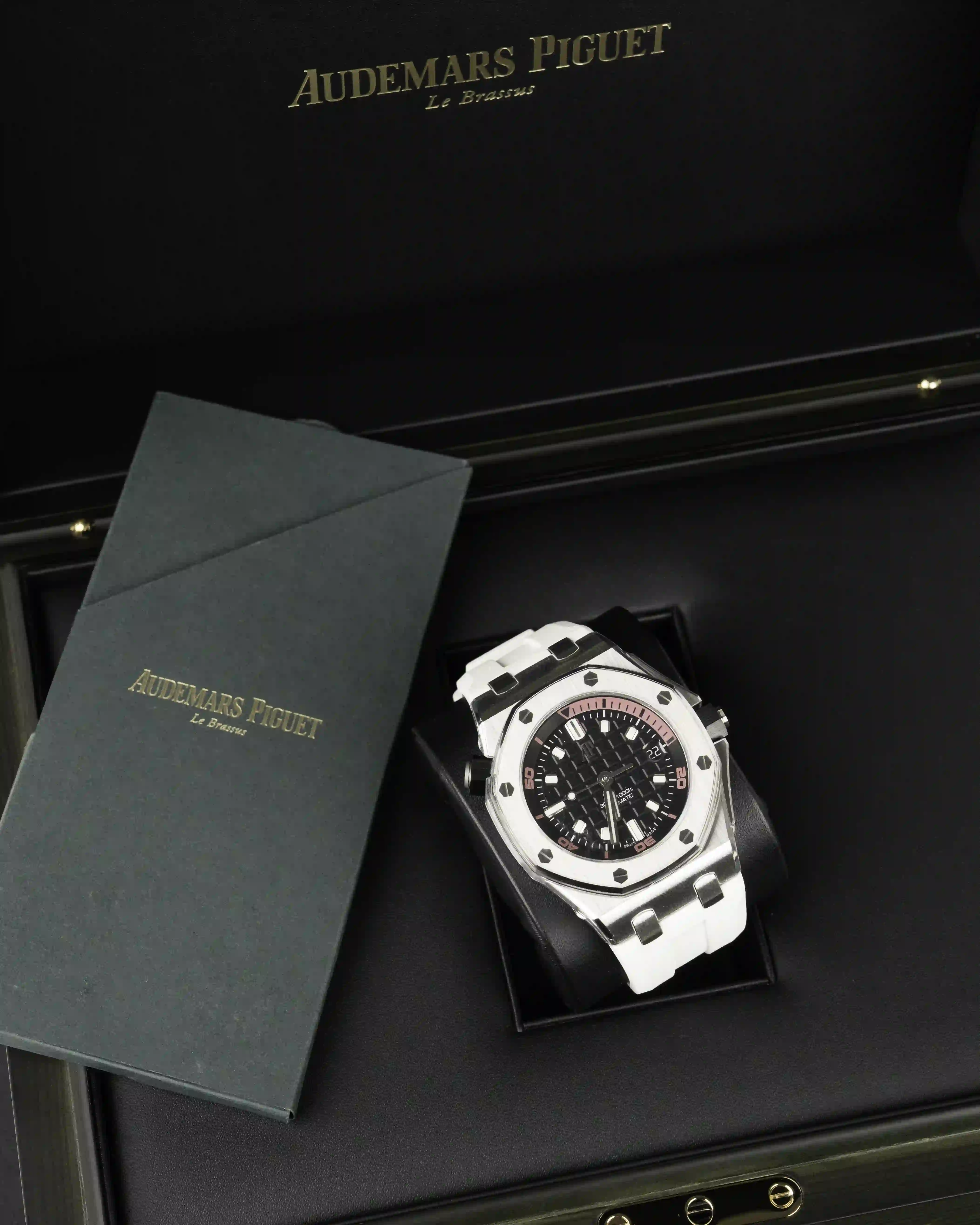 Audemars Piguet 15720ST.OO.A010CA.01 - Lugano Dubai