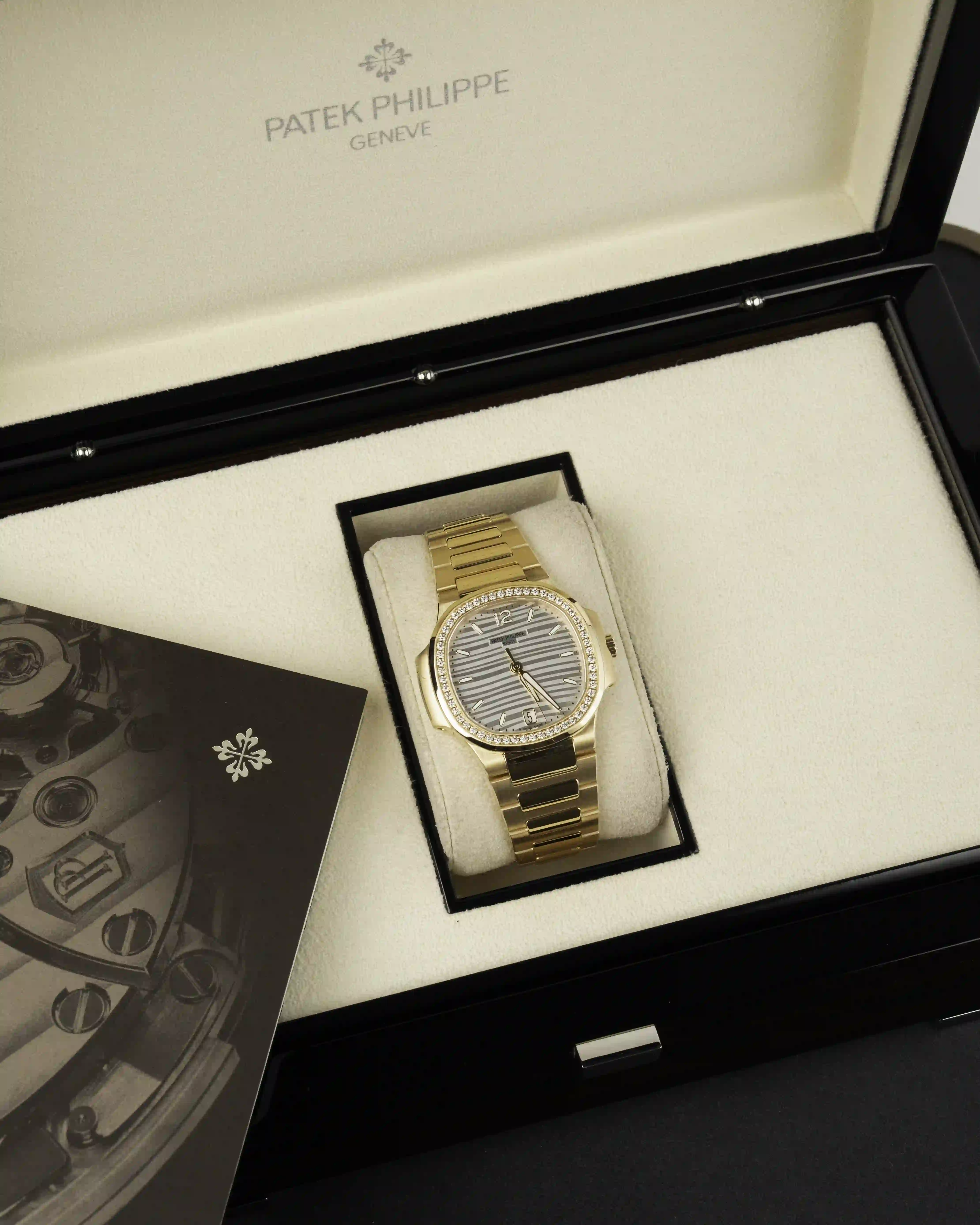 PATEK PHILIPPE Patek Philippe 7118/1200R-001 - Image 1