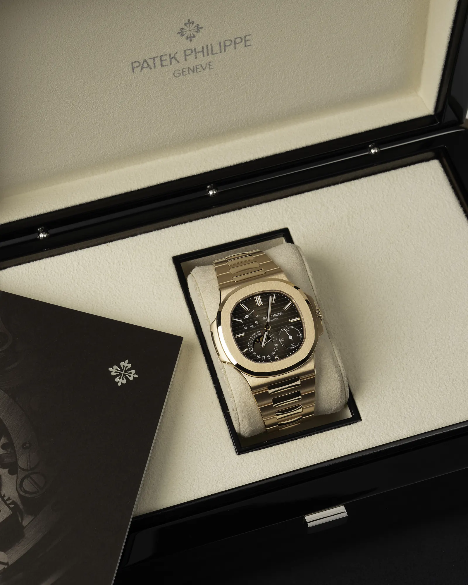 PATEK PHILIPPE Patek Philippe 5712/1R-001 - Image 1