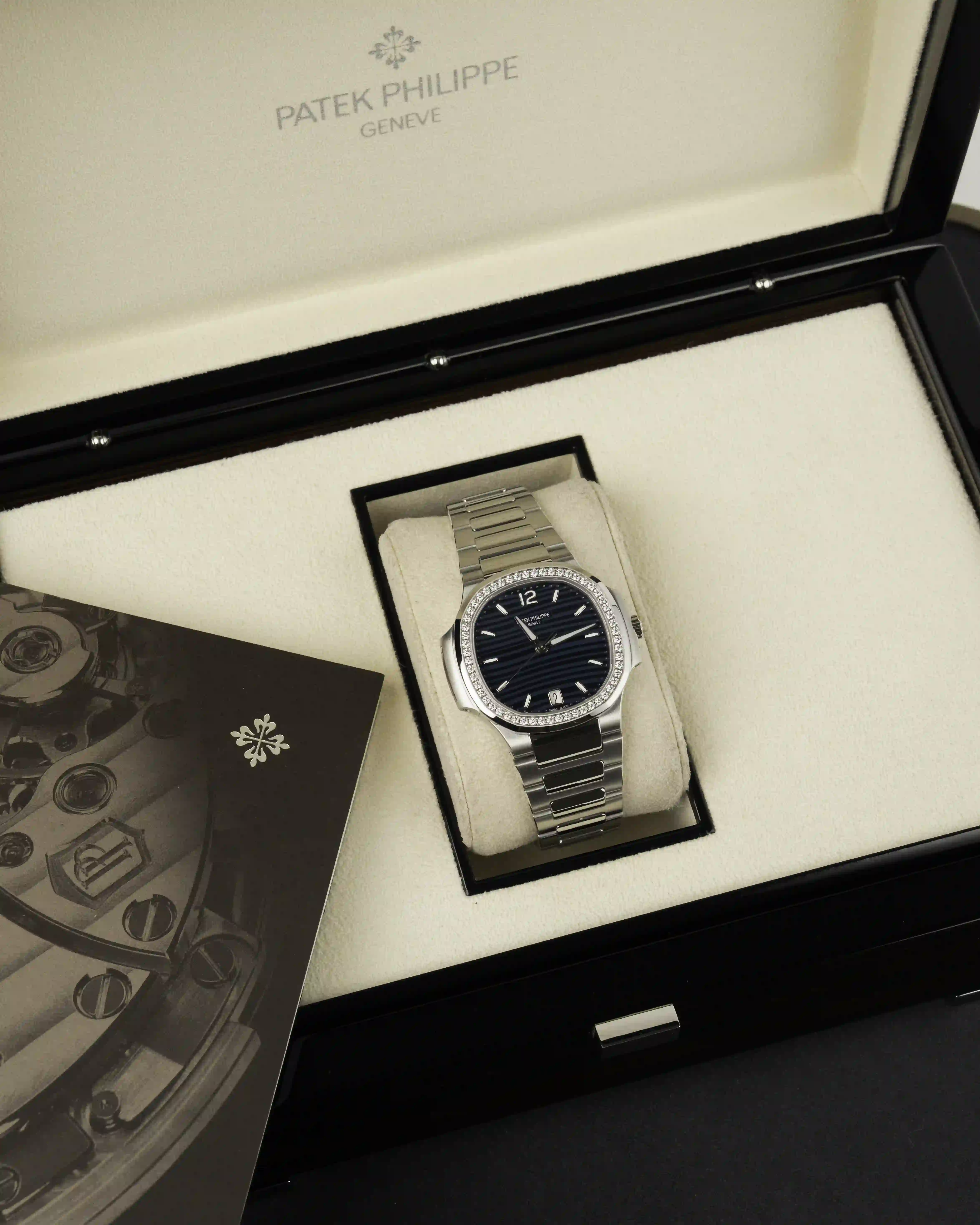 PATEK PHILIPPE Patek Philippe 7118/1200A-001 - Image 1