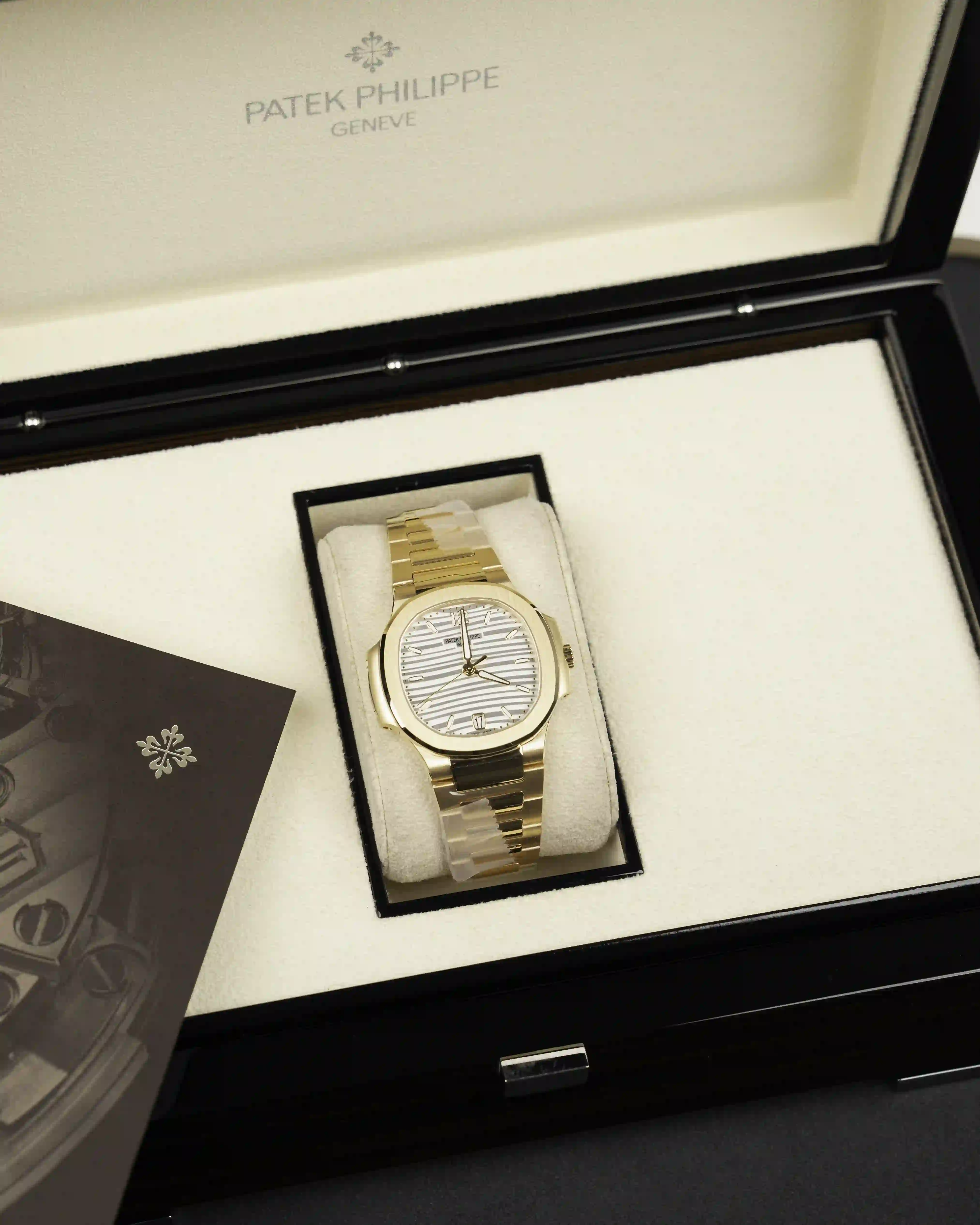 PATEK PHILIPPE Patek Philippe 7118/1R-001 - Image 1