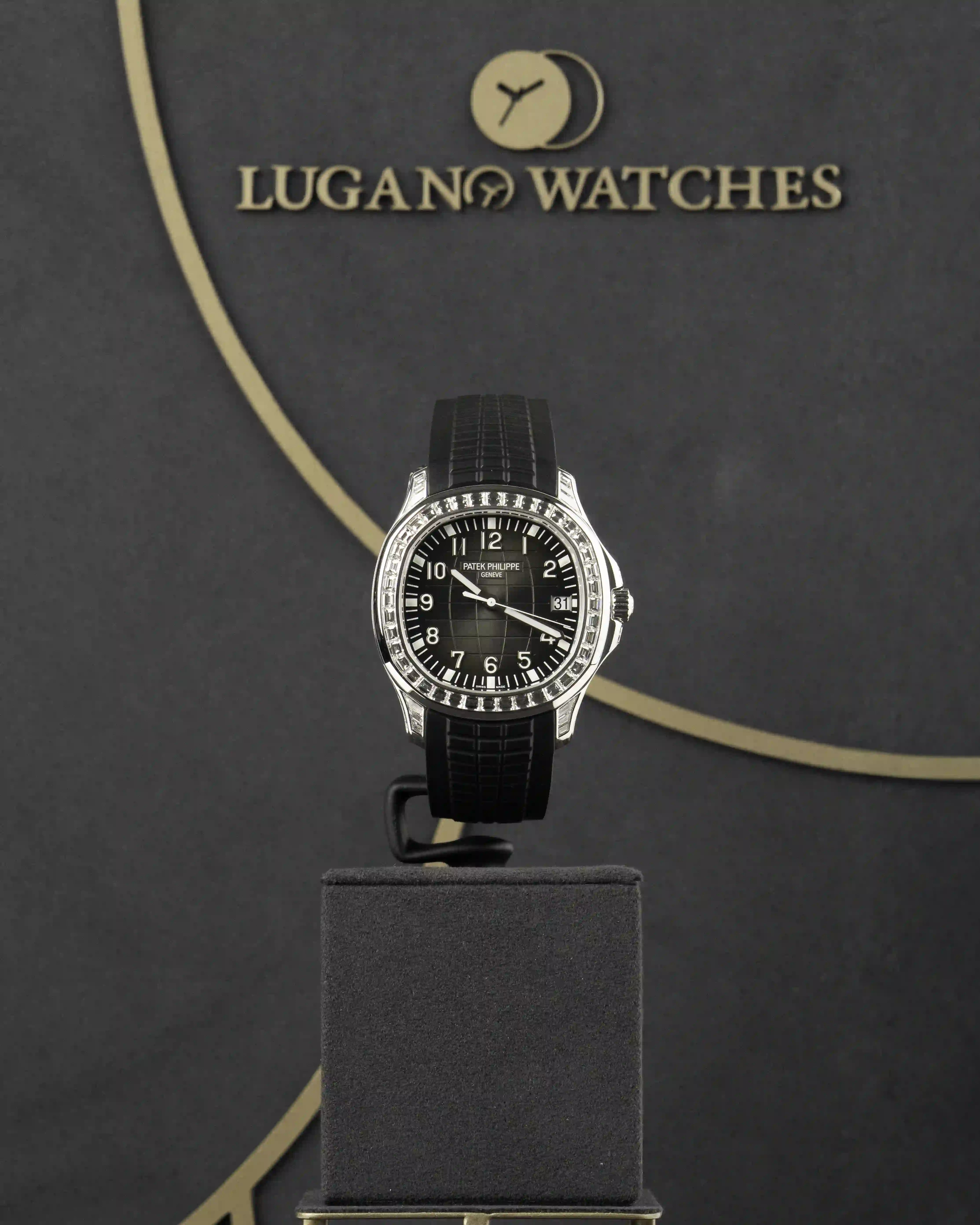 PATEK PHILIPPE Patek Philippe 5167/300G-010 - Image 2