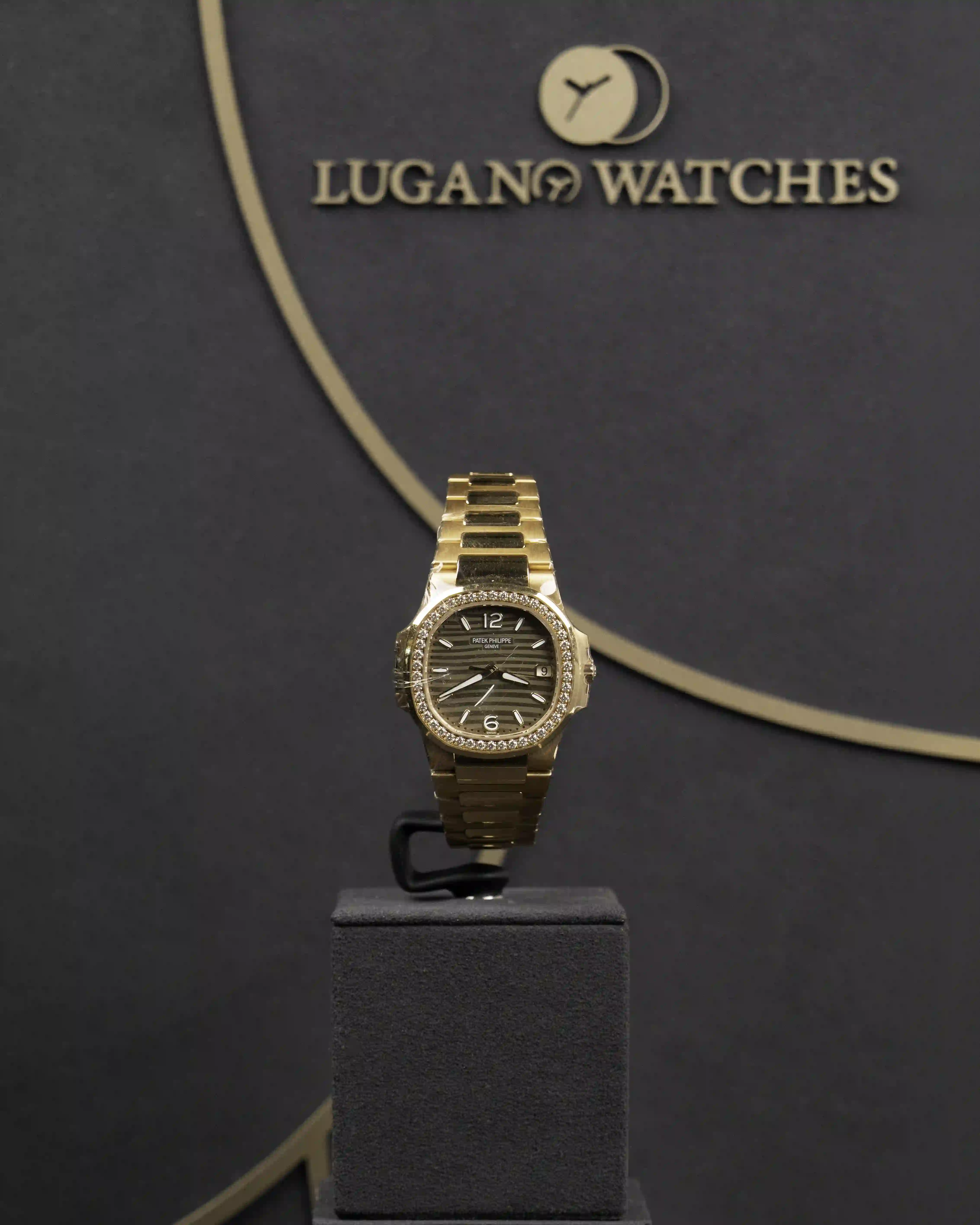 PATEK PHILIPPE Patek Philippe 7010/1R-012 - Image 2