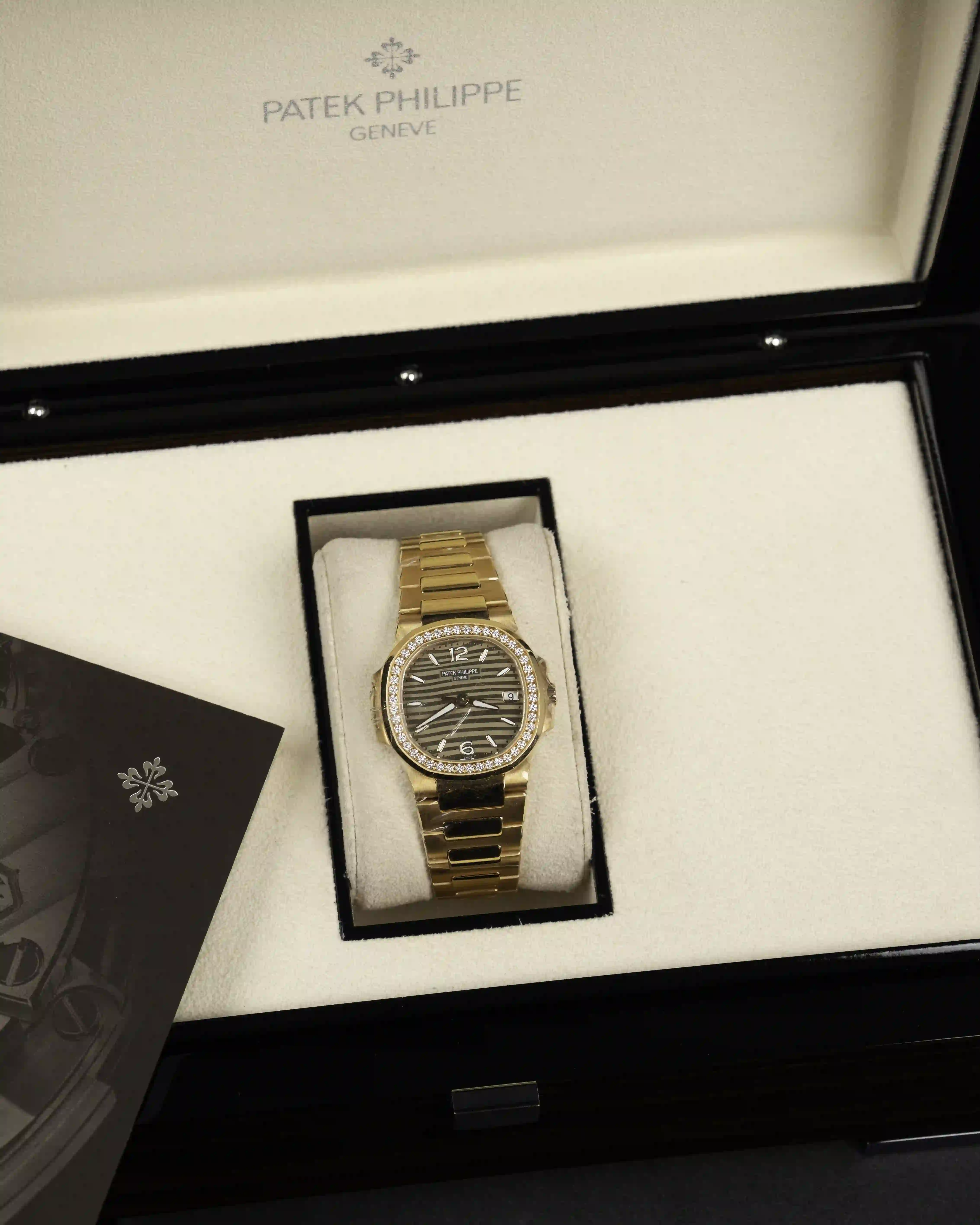 PATEK PHILIPPE Patek Philippe 7010/1R-012 - Image 1