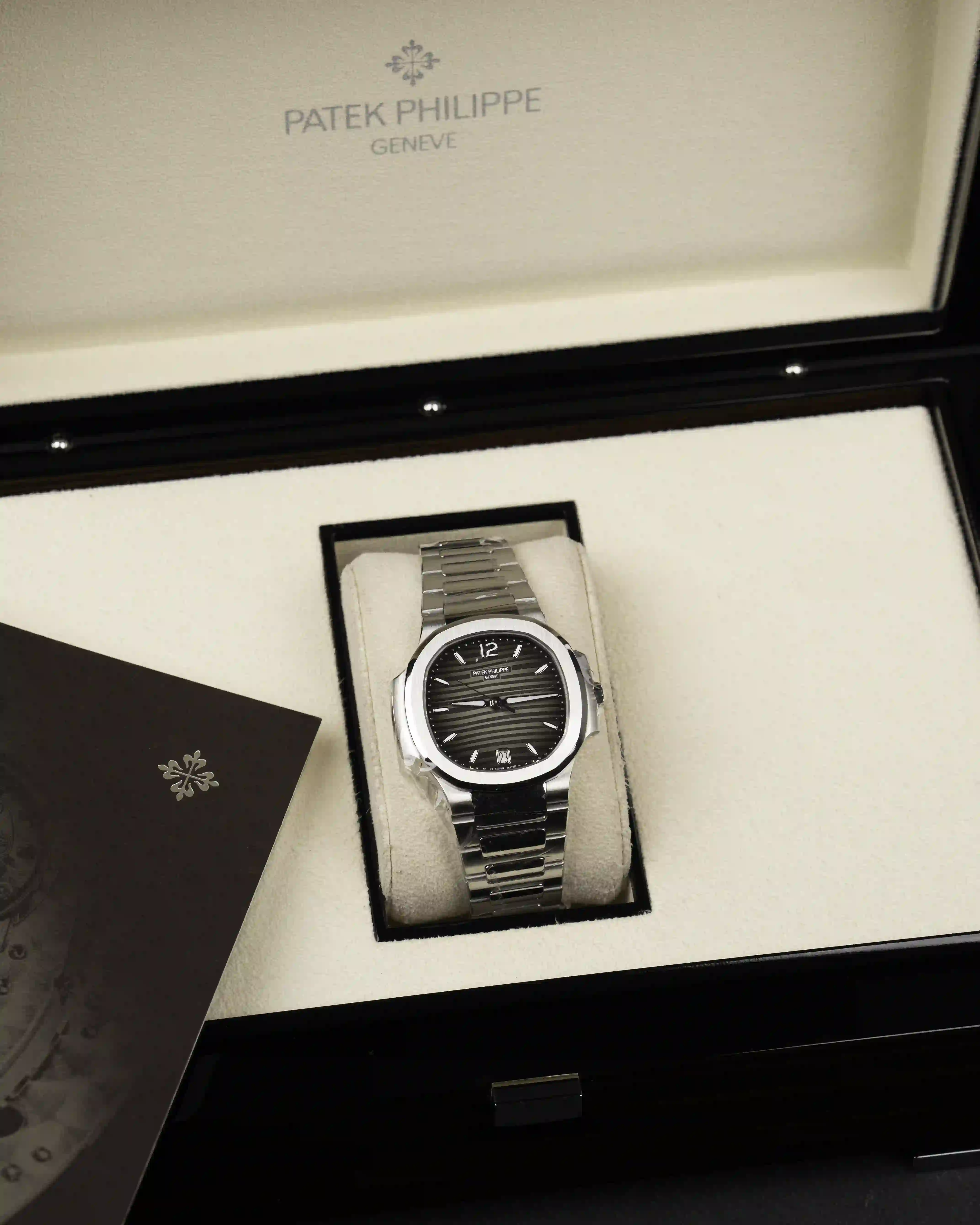 PATEK PHILIPPE Patek Philippe 7118/1A-011 - Image 1