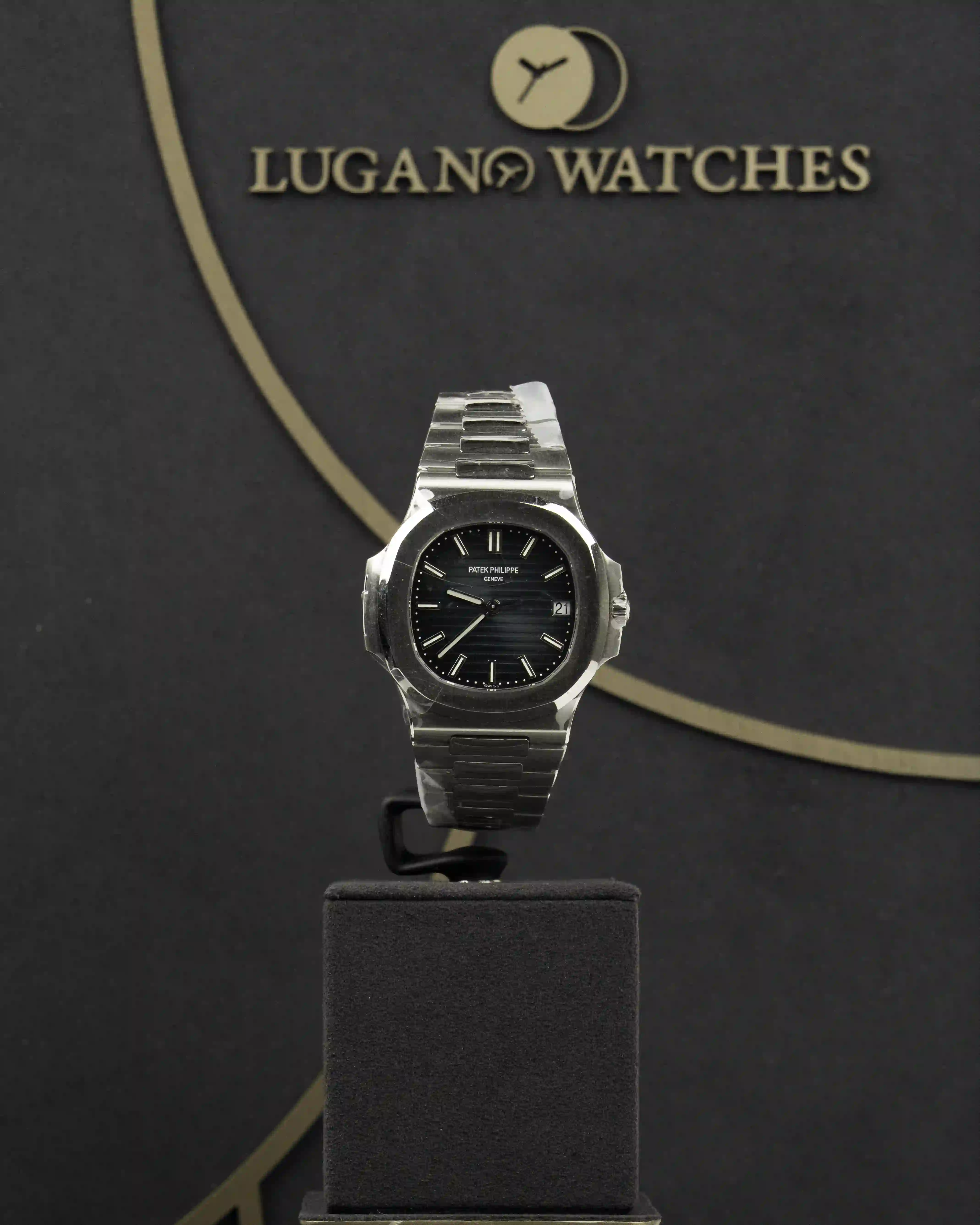 PATEK PHILIPPE Patek Philippe 5711/1A-010 - Image 2