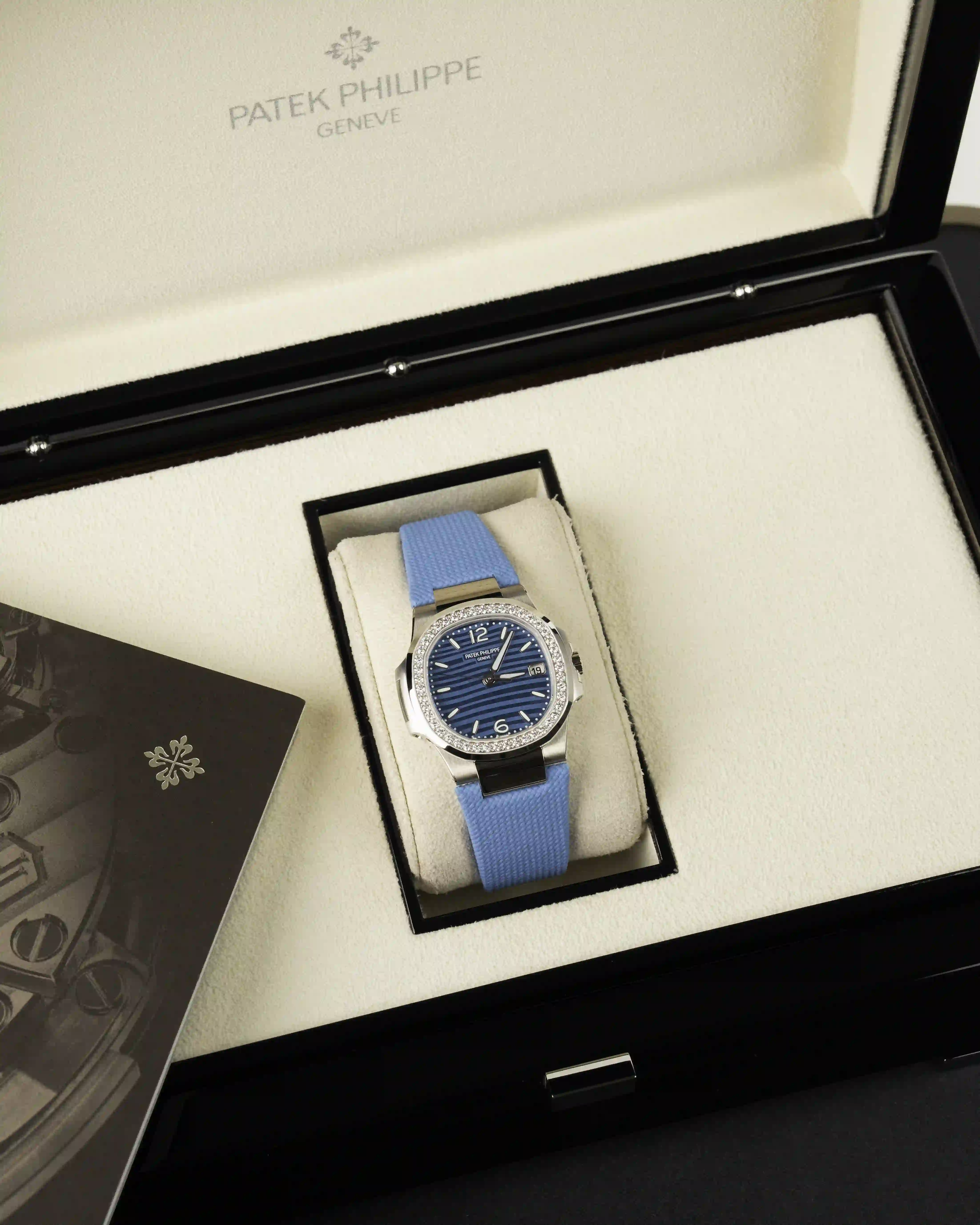 PATEK PHILIPPE Patek Philippe 7010G-013 - Image 1