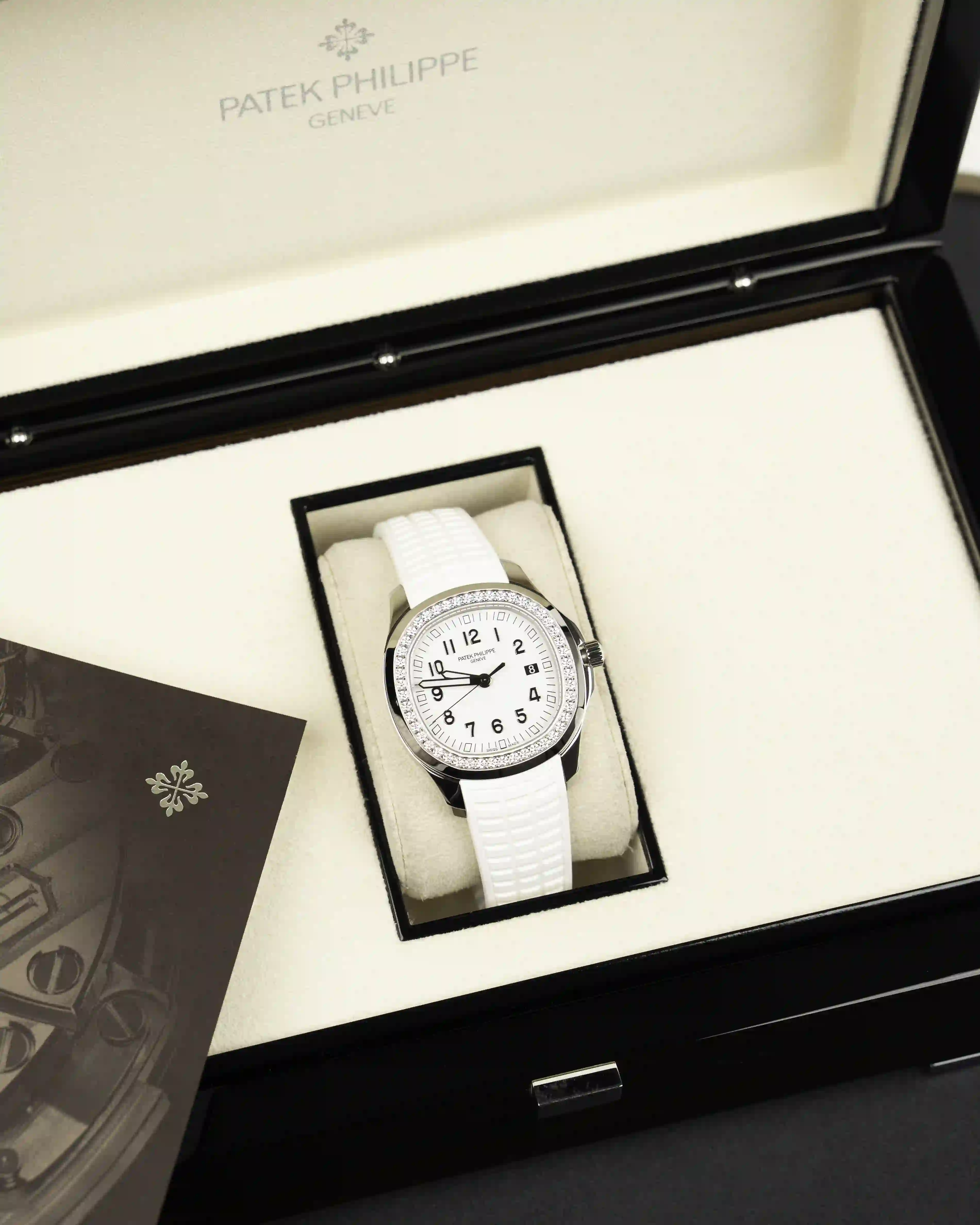 PATEK PHILIPPE Patek Philippe 5267/200A-010 - Image 1