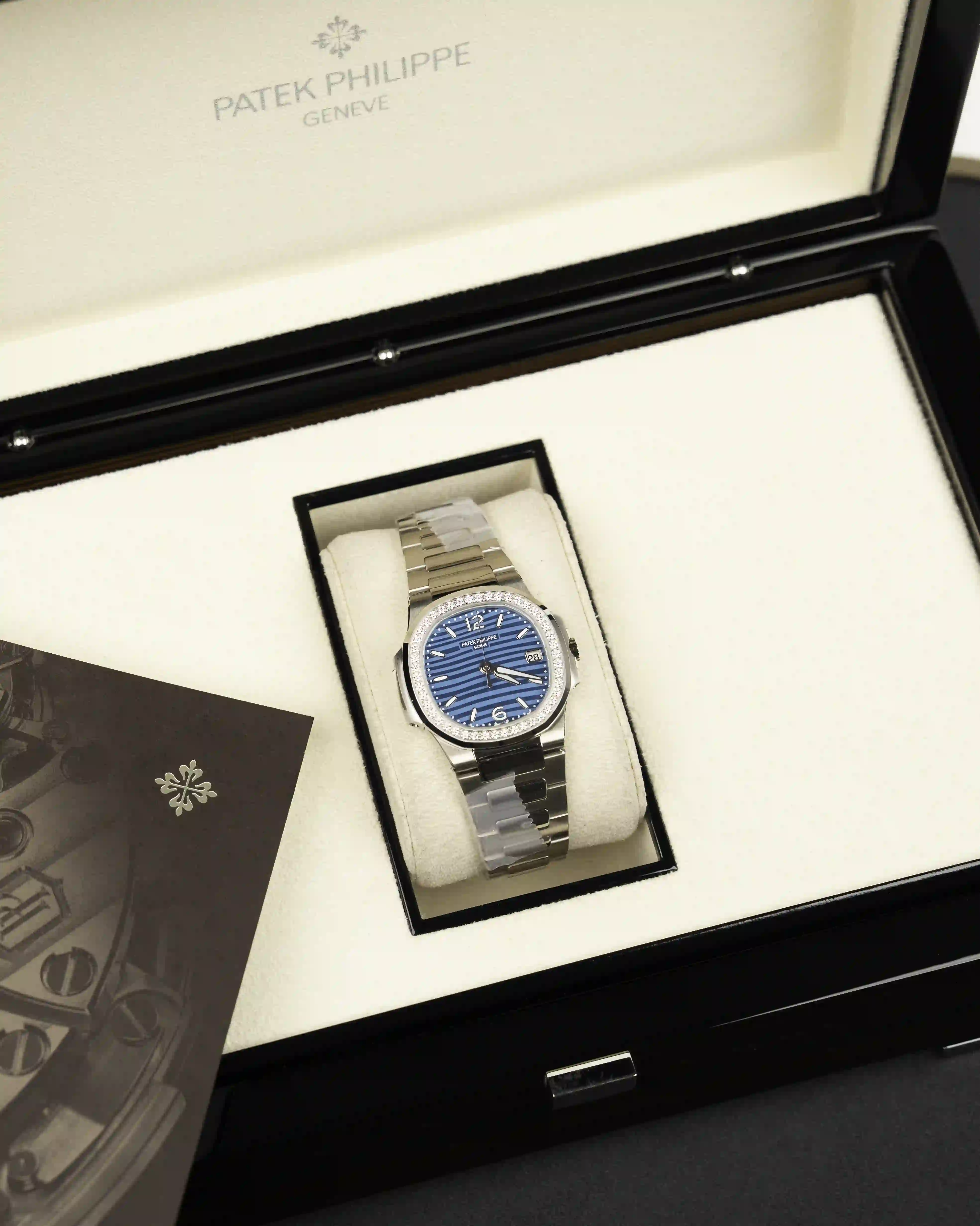 PATEK PHILIPPE Patek Philippe 7010/1G-013 - Image 1
