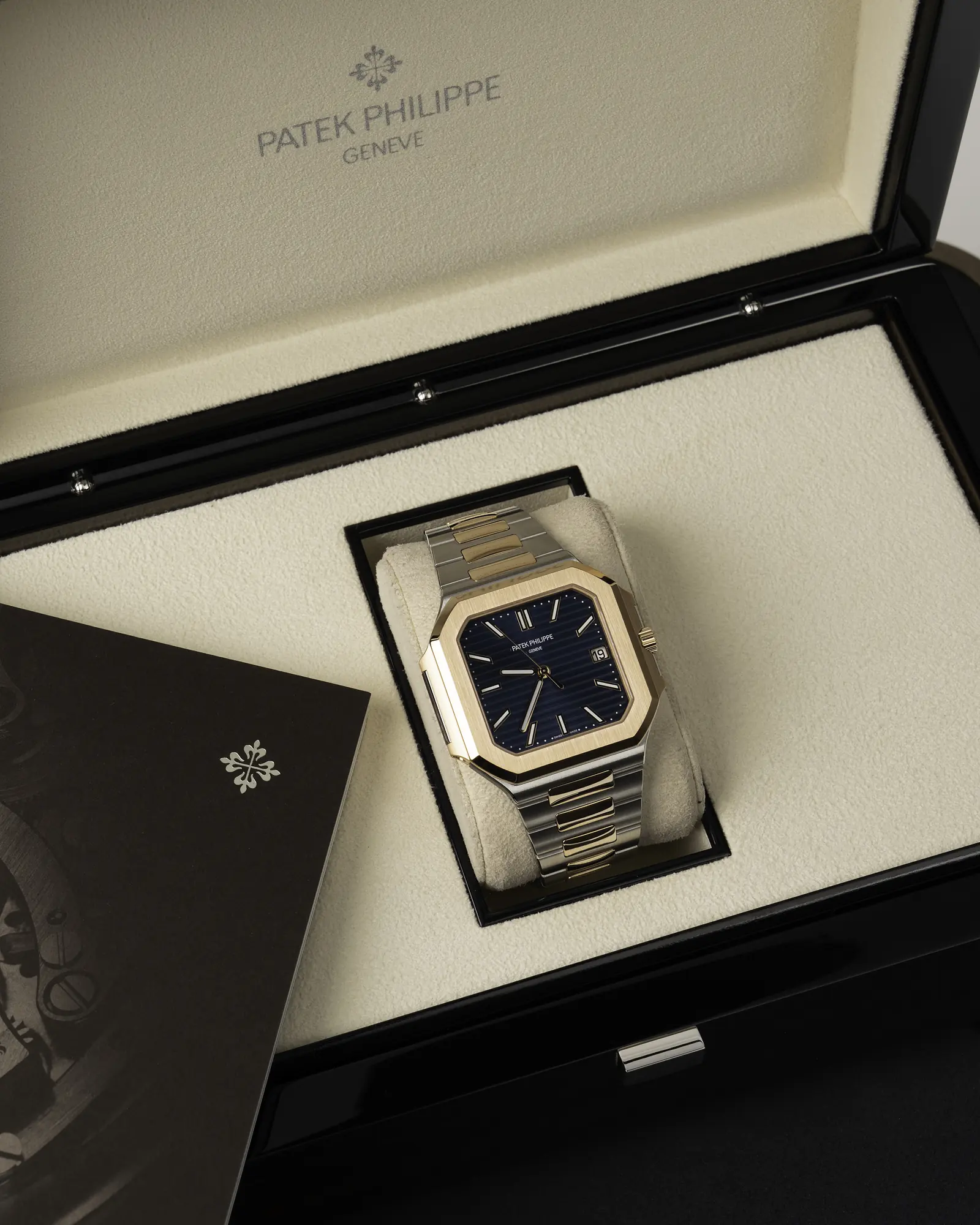 PATEK PHILIPPE Patek Philippe 5821/1AR-001 - Image 1